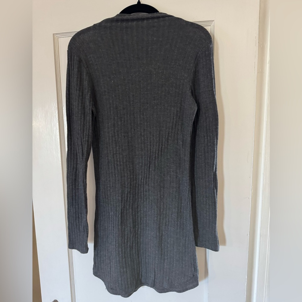 Elegant Gray Ribbed Knit Dress